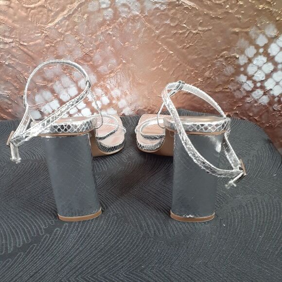 NWT Billini Faux Snakeskin Metallic Strappy Heeled Sandals - Picture 9 of 14